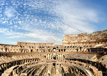 Experience the glory of Ancient Rome: An in-depth tour of the Colosseum