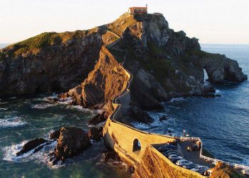 Tourism planning for GazTelugatxe