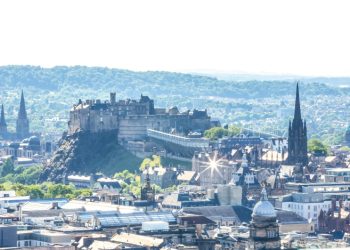 Castle Tours: Encounters and Revelations in Edinburgh