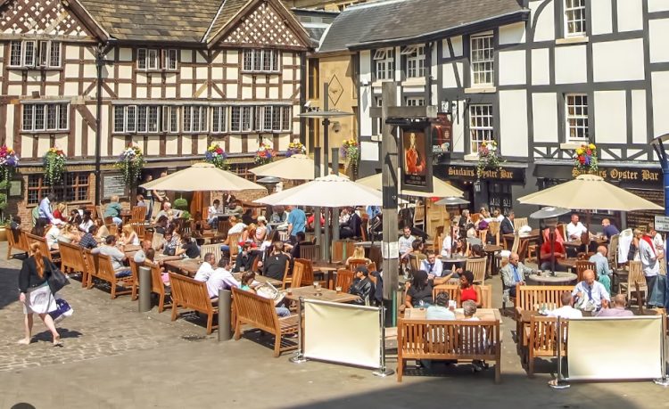 Manchester Tour: Discover the heart of industry and cultural capital