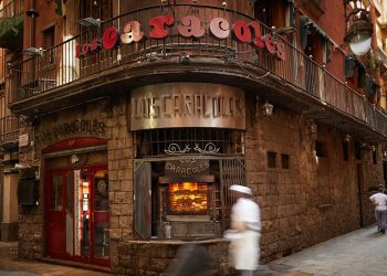 Los Caracoles Restaurant in Barcelona: History, culture, cuisine and the visitor experience