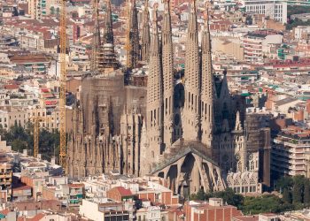 Barcelona Sagrada Familia travel planning advice