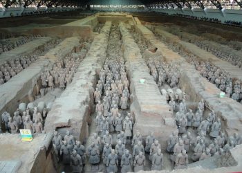 Terracotta Warriors and Horses at the Tomb of the First Emperor of Qin: a magnificent army that has traversed millennia