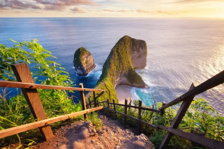 What Are the Essential Travel Tips for Visiting Bali?
