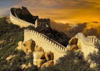 What Are the Cultural Customs and Traditions Associated with the Great Wall of China?