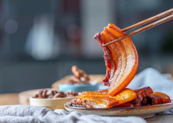 What Food and Beverages Can You Enjoy Along the Great Wall of China?