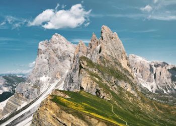 What Are the Ultimate Tips for Exploring the Dolomiti Mountains?