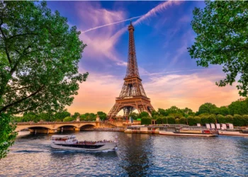 What Should Every Traveler Know Before Visiting the Eiffel Tower?