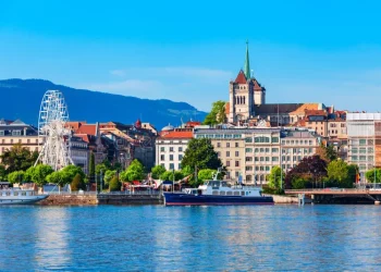 Why Should You Visit Lake Geneva in Switzerland? Essential Travel Tips for an Unforgettable Experience