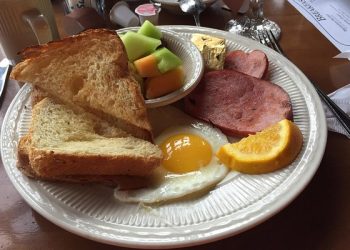 What Culinary Adventures Await You in Yellowstone National Park?