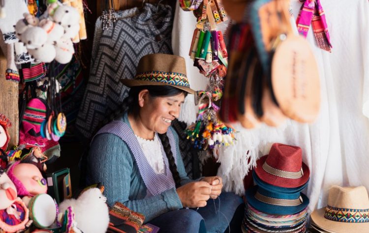 What Are the Best Tips for Immersing Yourself in Local Culture During Your Travels? Insights from Fellow Travelers on the Art of Cultural Immersion