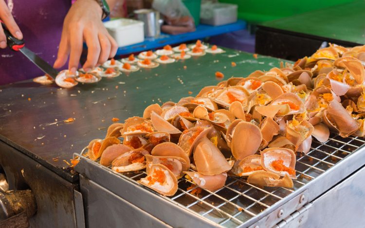 What Makes Thai Street Food So Iconic? Exploring the Cultural Customs Behind the Cuisine and Best Street Markets to Visit