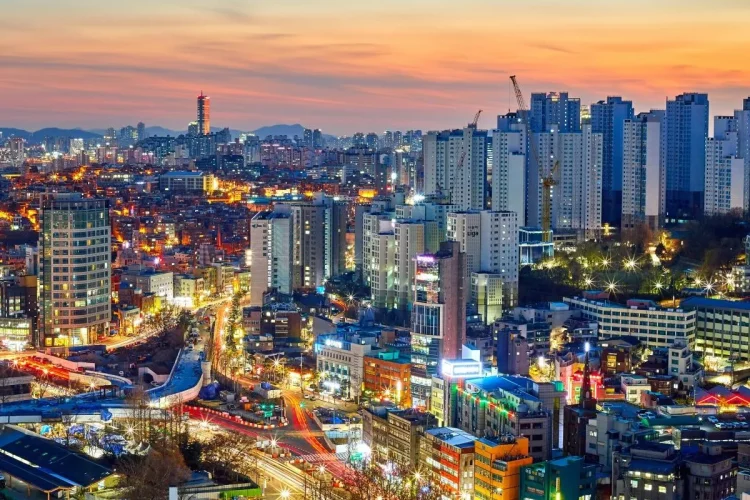 What Makes Seoul the Trendiest Travel Destination Right Now? Insider Stories of Why This City is the Perfect Blend of Modernity and Tradition