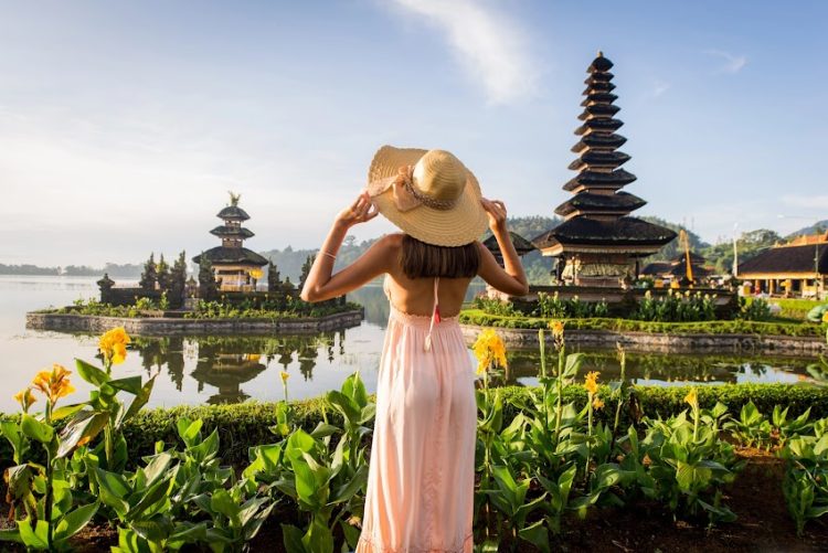 Which Travel Stories Redefined the Meaning of “Exploration”?