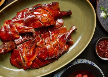 How to Balance Taste and Health While Enjoying Every Meal During Your Travels