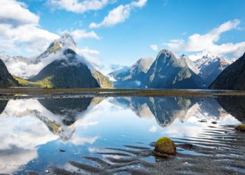 Why New Zealand’s Lakes and Mountains Are Among the Most Beautiful Natural Landscapes in the World
