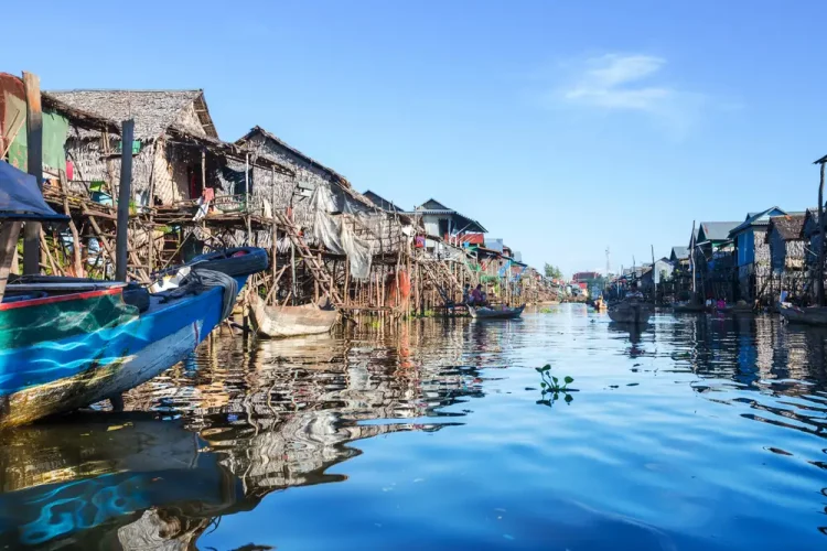 How Do Cambodia’s Floating Villages and Vietnam’s Mekong Delta Offer a Unique Travel Experience?