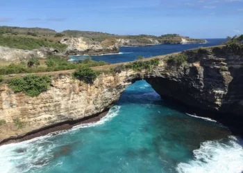 How Did Indonesia’s Nusa Penida Leap Past Bali in 2024 Bookings?