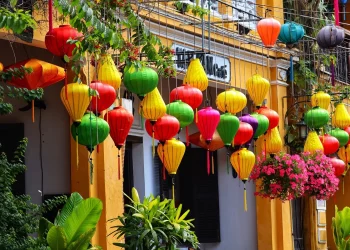 Can You Really Travel Vietnam from North to South in 10 Days?