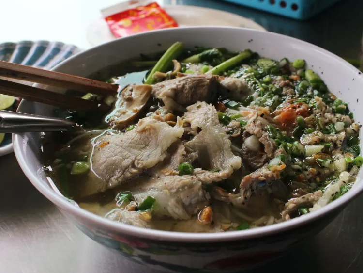 How Did One Traveler Learn Cambodian History Through Street Food in Phnom Penh?