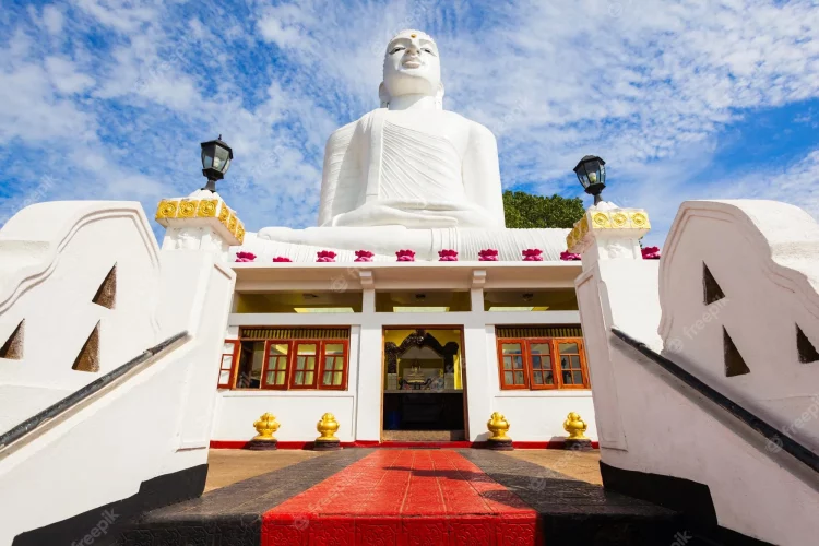 Why Are Western Travelers Embracing Ritual Tourism in Sri Lanka?