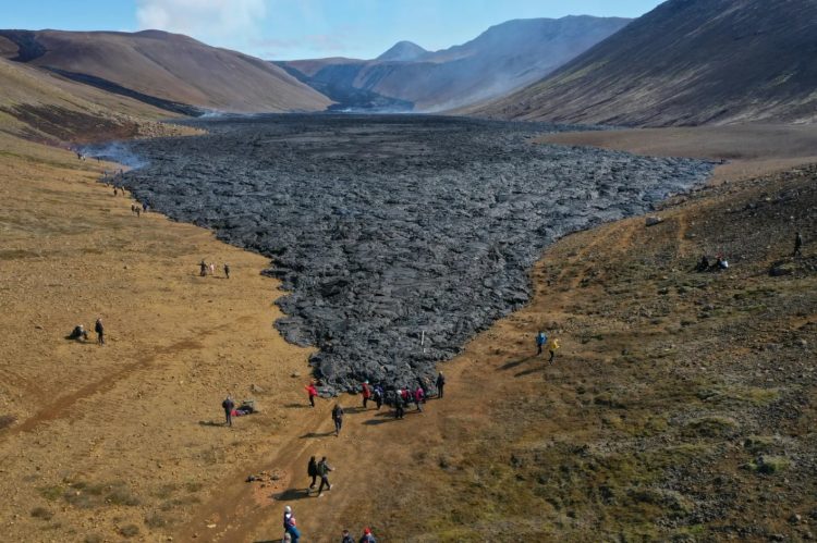 Why Are More Travelers Choosing Iceland’s Lava Fields Over Its Glaciers in 2025?