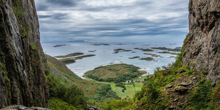 What is it Like to Find Serenity in the Norwegian Fjords as a Solo Traveler?